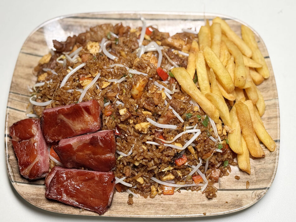 Arroz chino con costilla ahumada